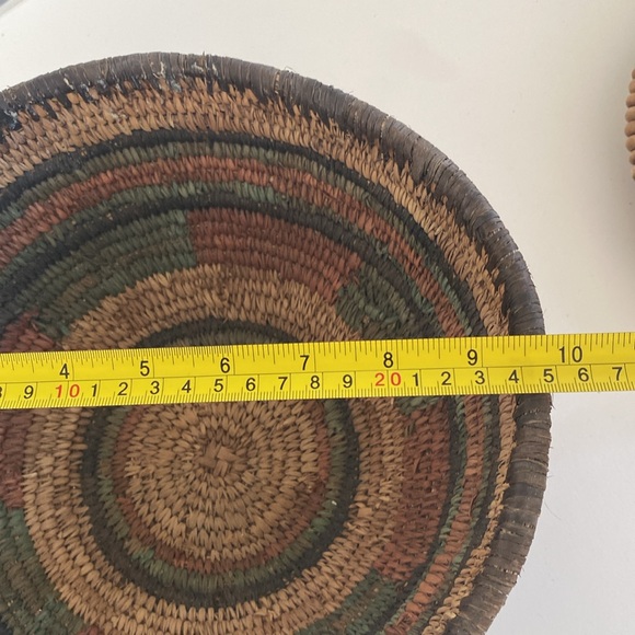 Vintage African Tribal Woven Coil Traditional Basket Multicolor Hand crafted - Picture 9 of 10